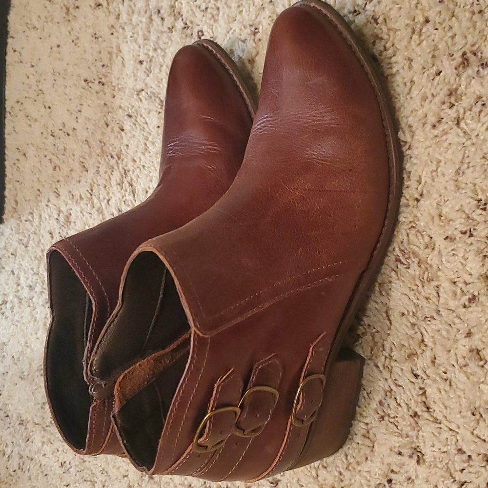 📍Matisse brown cognac leather ankle booties size 8.5 M